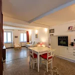 Acquario A 5 Min - Jacuzzi E Vista Sui Vicoli Διαμέρισμα