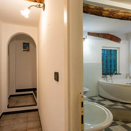 Acquario A 5 Min - Jacuzzi E Vista Sui Vicoli Apartamento *